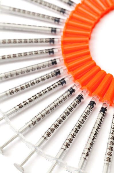 Шприцы в круге
