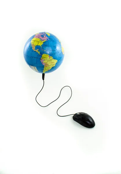 Mouse terhubung ke globe melihat Amerika — Stok Foto