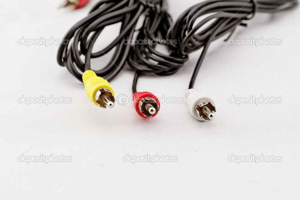 three rca cable and plug