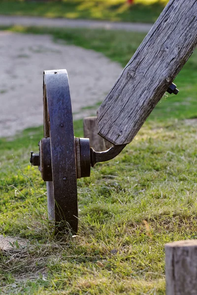 古い荷馬車の車輪 — ストック写真