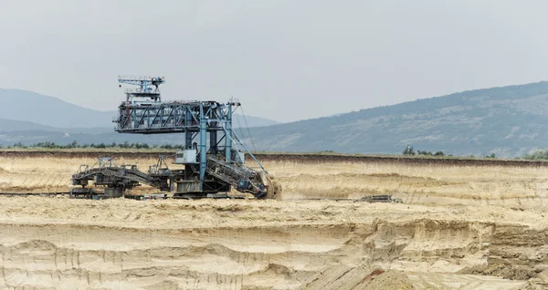 Mineritul cărbunelui într-o groapă deschisă — Fotografie, imagine de stoc