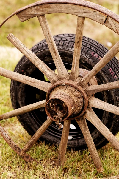 New and old wheel — Stock Photo, Image