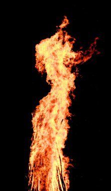 Siyah arkaplanda ateş