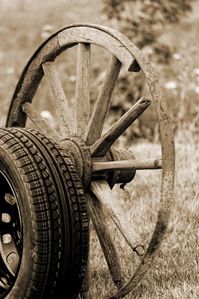 New and old wheel — Stock Photo, Image