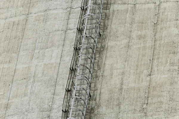 Torri di raffreddamento di una centrale elettrica — Foto Stock