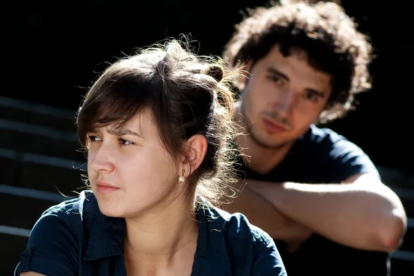 genç bir çift kavga sonra