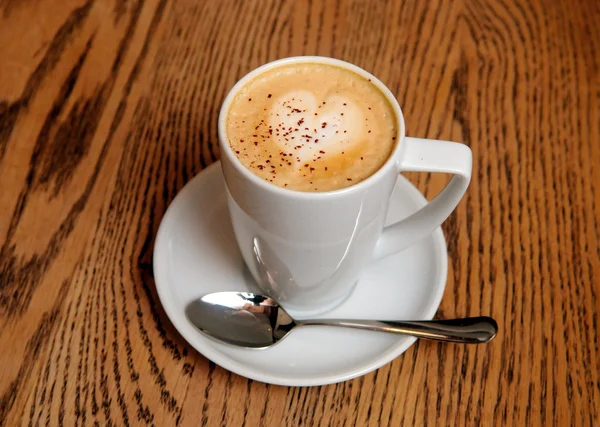 Taza de café con leche capuchino — Foto de Stock