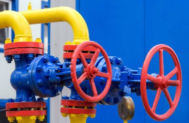 Doğal gaz kompresör istasyonunun boru hattı ekipmanları