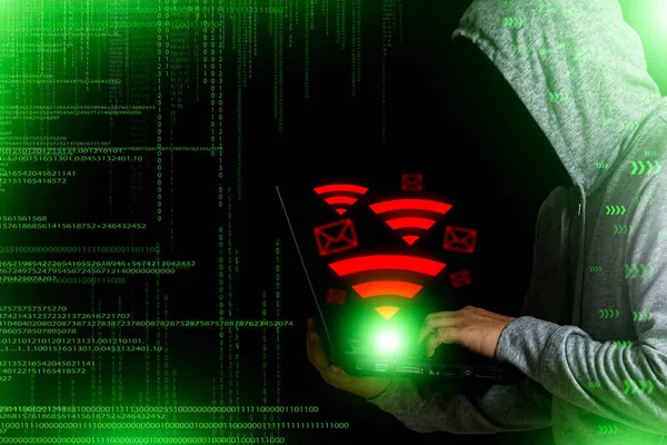 Çevrimiçi hacker Kişisel bilgileri, finans, bankalar, bankalar, interbankacılık, Wi-Fi üzerinden insanların şifreleri ve gelecekte cep telefonları bulmak.