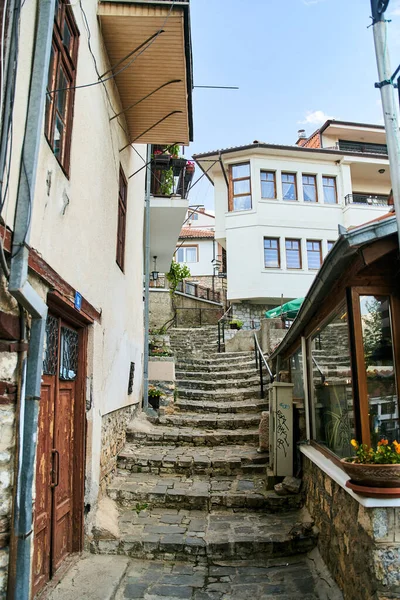 Ohrid, Macedonia - May 15, 2021: Street in the old city of Ohrid, Macedonia — Stock Photo, Image
