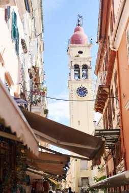 Korfu, Yunanistan - 10.07.2021: Aziz Spyridonas Kilisesi, Korfu, Yunanistan