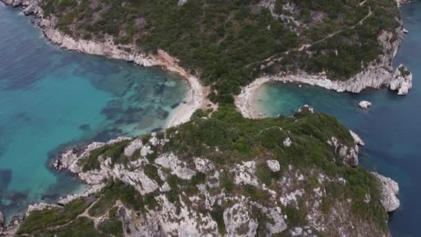 Légi kilátás Porto Timoni strand és kalózöböl Korfu sziget Görögországban — Stock videók