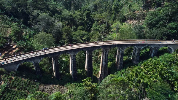 Luftaufnahme der Demodara-Brücke mit neun Bögen. — Stockfoto
