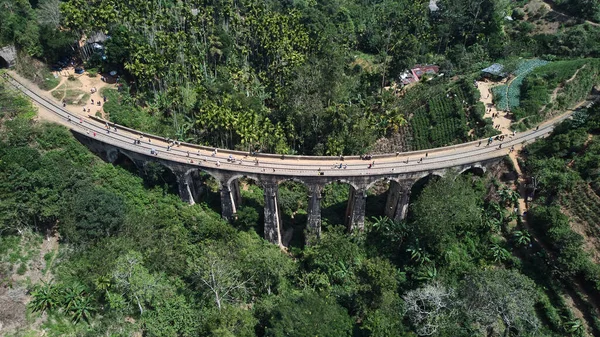 Luftaufnahme der Demodara-Brücke mit neun Bögen. — Stockfoto