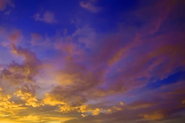 Небо на закате — стоковое фото