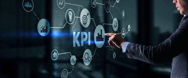KPI Key Performance Indicator Концепція бізнес інтернет технологій на фоні футуристичного міста — стокове фото