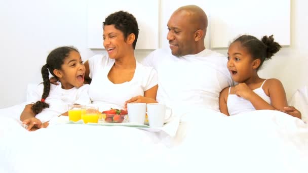 African American Family Weekend Breakfast Bed — Stock Video