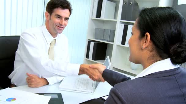 Business Executive Working with Hispanic Assistant — Stock Video