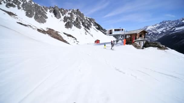 Sjezd hory, lyžování — Stock video