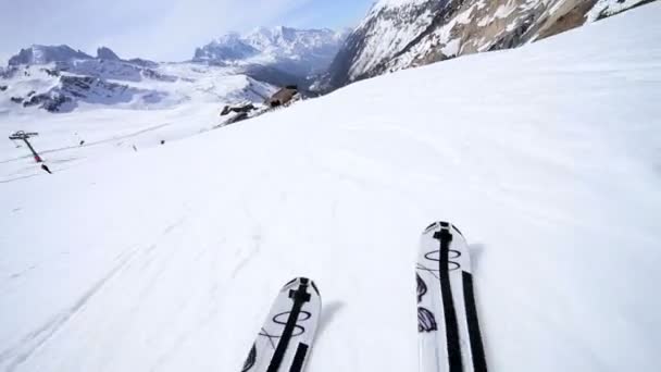 Activiteit sport van skiën — Stockvideo