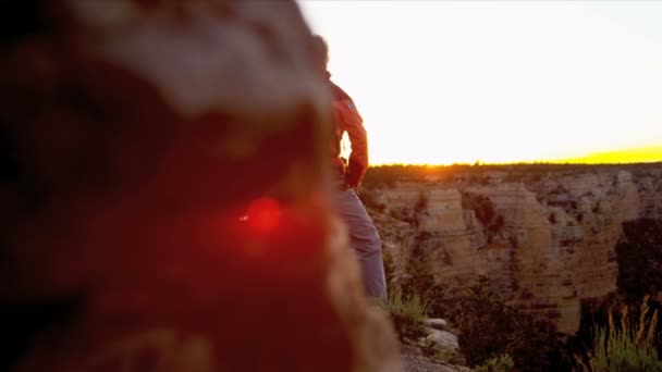 Female hiker ends her adventure — Stock Video