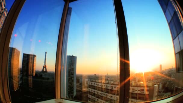 Time-lapse uitzicht op Parijs & Eiffeltoren bij zonsopgang — Stockvideo