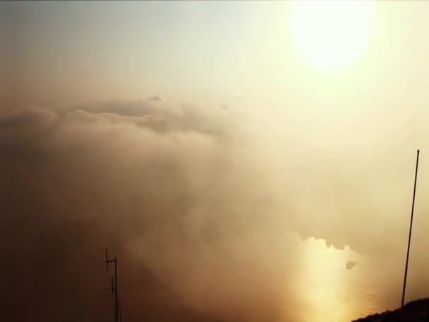 Bahía de Río de Janeiro, Brasil, en la niebla de lapso de tiempo — Vídeos de Stock