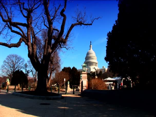 Ein Blick auf das Weiße Haus in Washington — Stockvideo