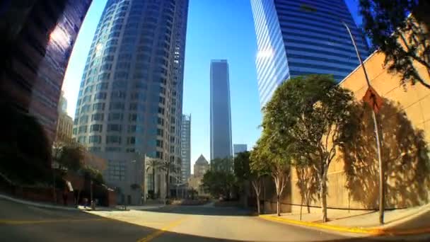 Ponto de vista com olho de peixe dirigindo no centro de LA — Vídeo de Stock