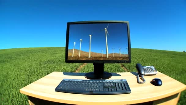 Σύγχρονης τεχνολογίας με γραφικά των ανανεώσιμων πηγών ενέργειας σε ένα εννοιολογικό γραφείο — Αρχείο Βίντεο
