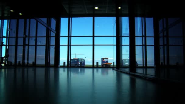公务喷气飞机在机场准备飞行 — 图库视频影像