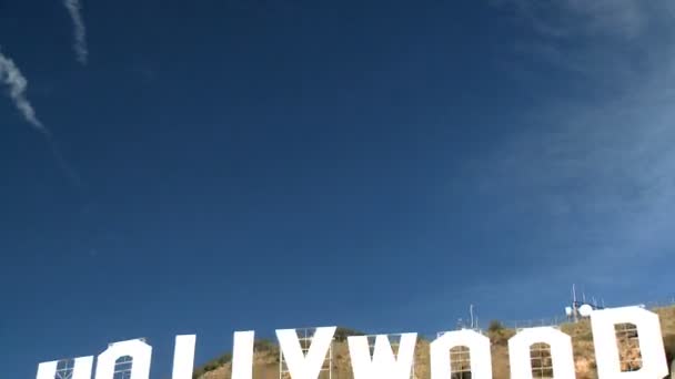 Hollywood teken op l.a. heuvel — Stockvideo