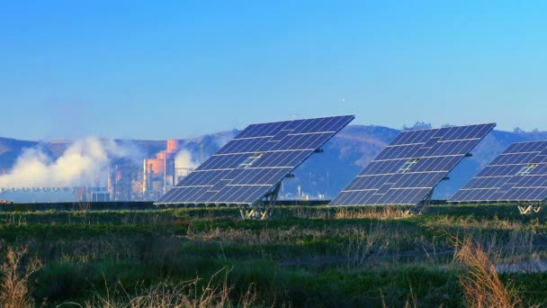 Central de energia solar — Vídeo de Stock