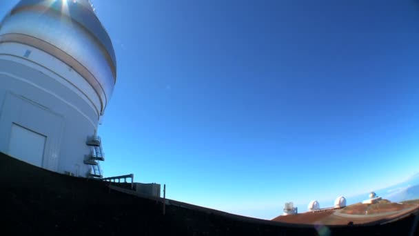 Astronomie observatoria op big island — Stockvideo