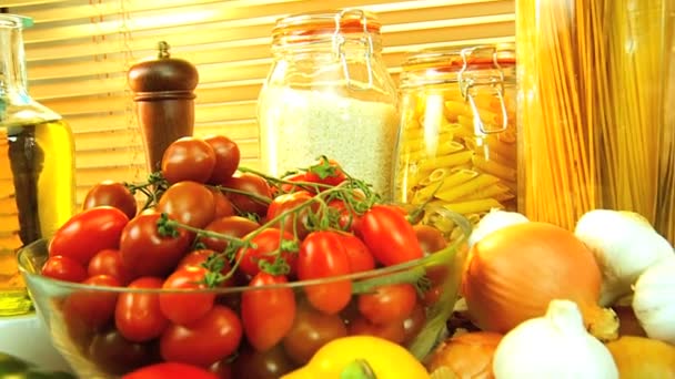 Ingredientes para refeições saudáveis — Vídeo de Stock