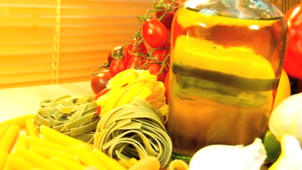 Ingredientes alimentarios saludables — Vídeo de stock