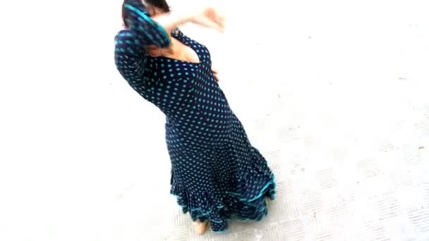 Dramatische Flamenco-Tänzerin — Stockvideo