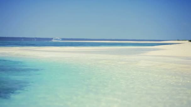 Belleza escénica de una isla paradisíaca — Vídeos de Stock