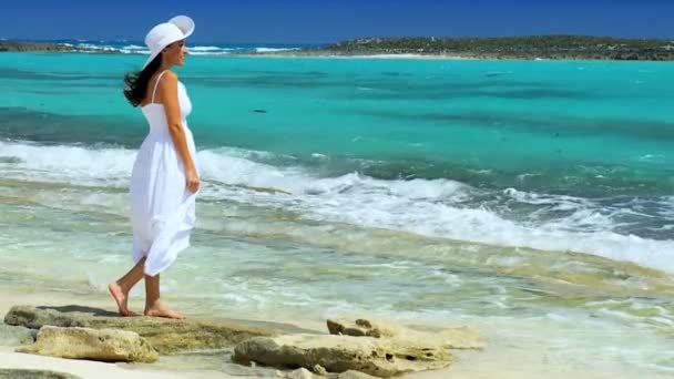 Young Female Enjoying a Peaceful Island Lifestyle — Stock Video