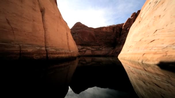 Сценическая красота озера Пауэлл, Аризона — стоковое видео