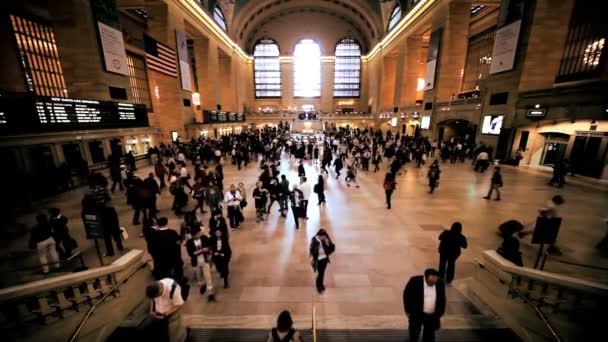 Passagiers bij grand central station new york, Verenigde Staten — Stockvideo