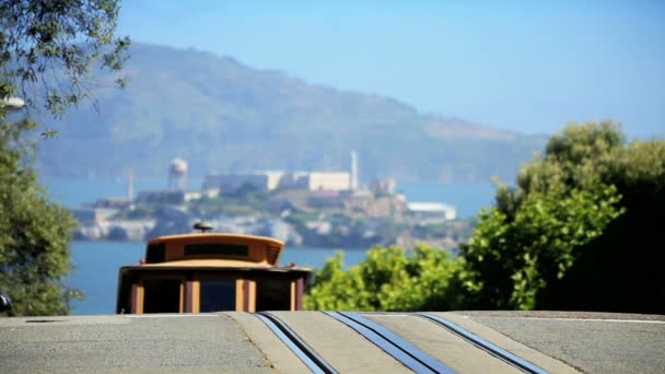 Cable Car & Alcatraz em São Francisco — Vídeo de Stock