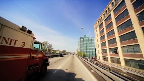 Далі P.O.V водіння Підвищені шосе, Нью-Йорк — стокове відео
