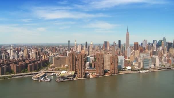 Vista aérea de Midtown Manhattan, a lo largo del río Hudson, NY, EE.UU. — Vídeos de Stock