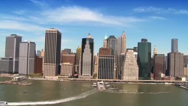 Luchtfoto van de terminal van de ferry, dienen de financiële wijk, ny, Verenigde Staten — Stockvideo