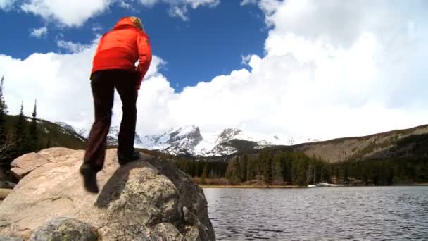 Female Hiker in National Park — Stock Video