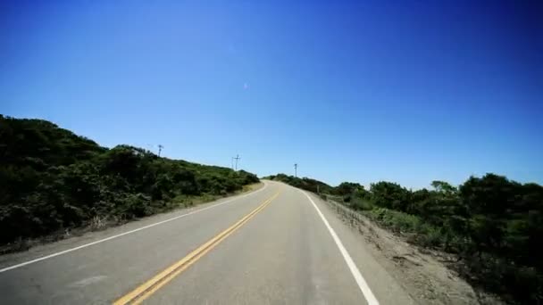 ハメ撮りの開かれた国の道路を走行 — ストック動画