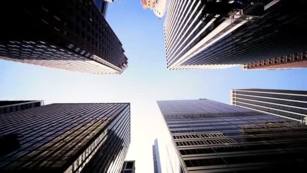 Hohe Winkel vertikale Ansicht der Stadt Wolkenkratzer — Stockvideo