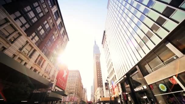 POV kör mot empire state building i new york — Stockvideo