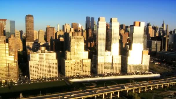 Aerial view of Midtown Manhattan and Freeway, New York City, USA — Stock Video